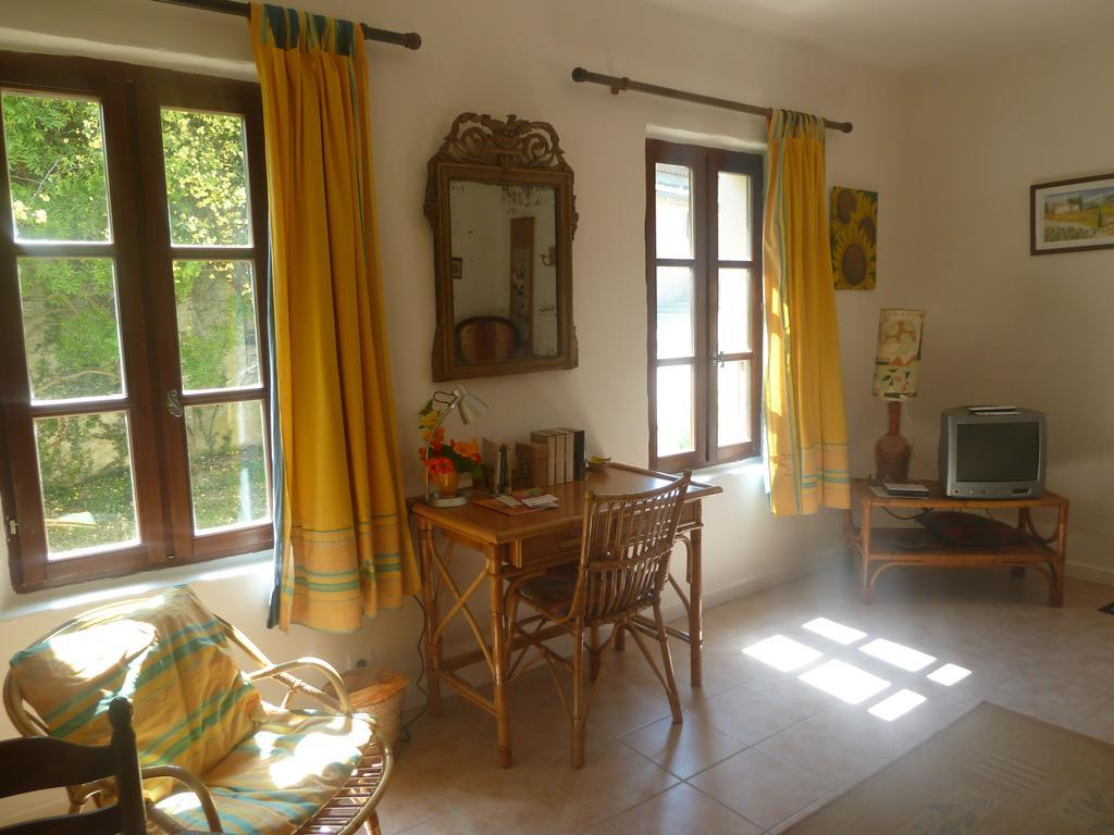 Valaurie Le Val Leron Bed & Breakfast エクステリア 写真